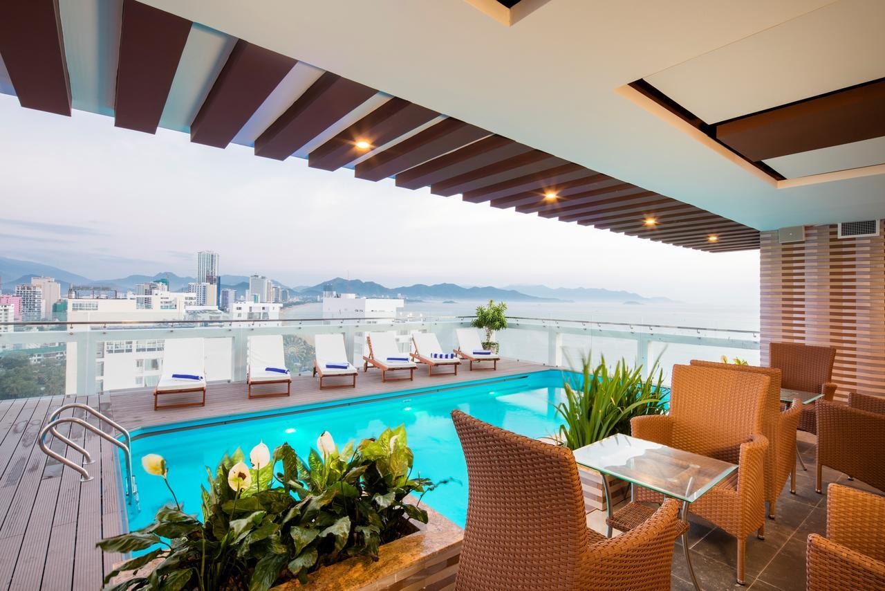 होटल Balcony 4*