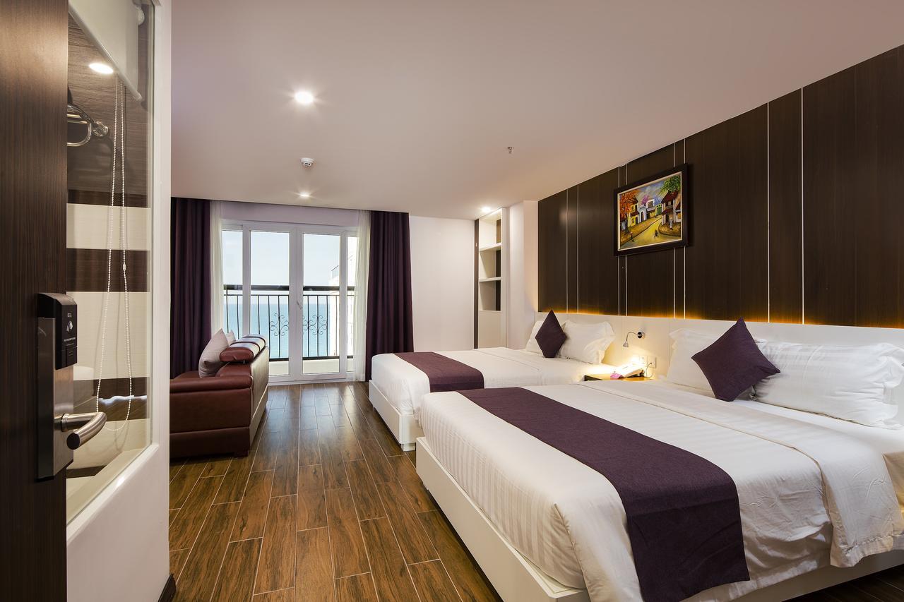 होटल Balcony 4*